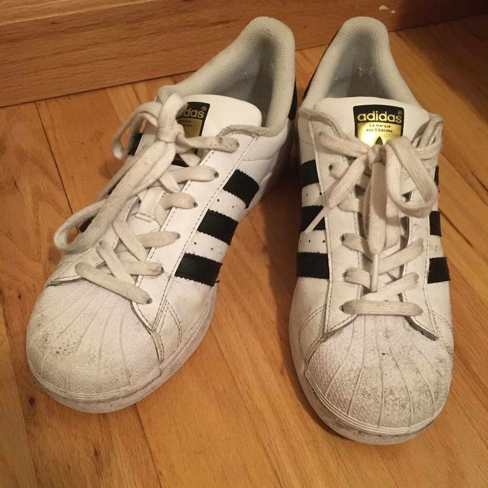 ADIDAS Superstars
